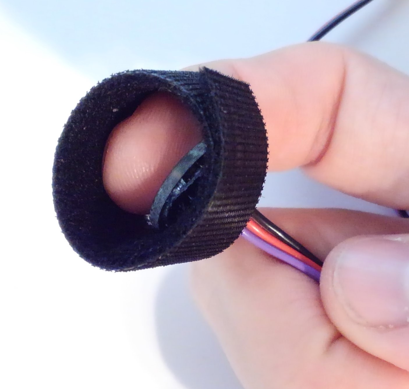 watch_amped_finger